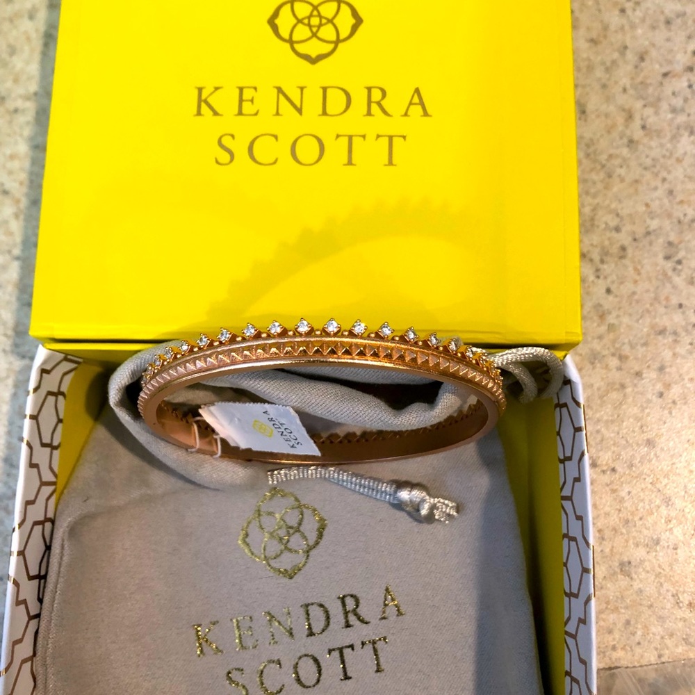 Kendra Scott bangle bracelet